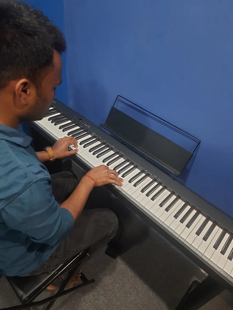 White Note Studio — Music in Patparganj